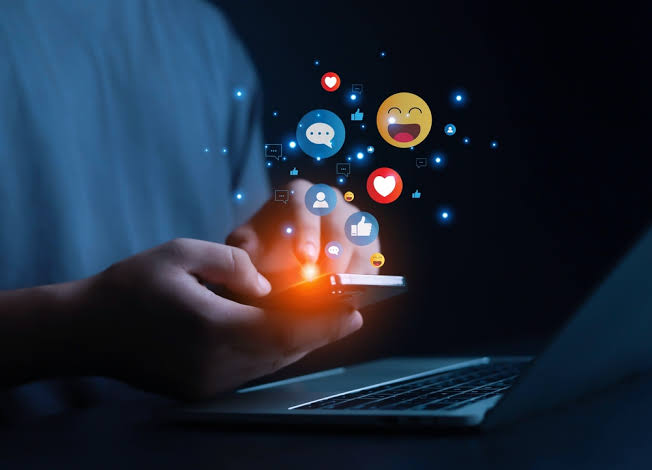 AutosCash en redes sociales